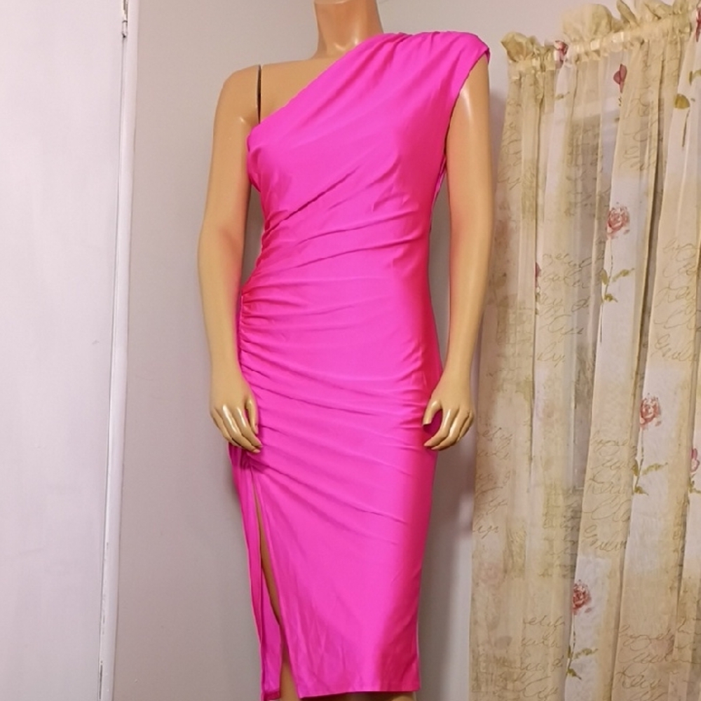 Premier Amour‎ Elegant Fuchsia One-Shoulder Dress Size 8
